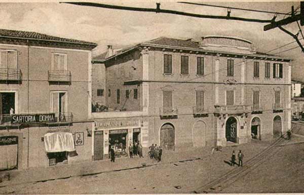 L'atmosfera di un albergo storico nel centro di Cosenza